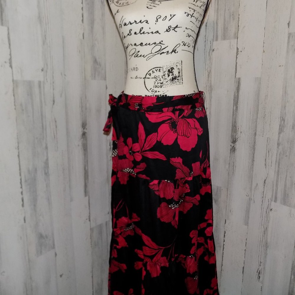 NWT Who What Wear Summernight Floral Long Skirt 8